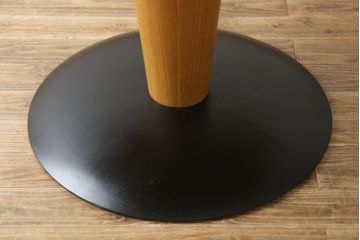 中古　美品　arflex(アルフレックス)　ステーションチェントロ(STATION CENTRO)　洗練されたモダンデザインが魅力的なダイニングテーブル(定価約45万円)(ラウンドテーブル、丸テーブル、食卓)(R-080284)
