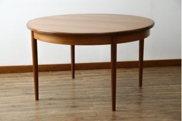 イギリスビンテージ　美品!!　G-PLAN(ジープラン)　洗練された佇まいが魅力のエクステンションテーブル(ダイニングテーブル、拡張式テーブル、食卓、2人掛け、4人掛け、6人掛け、ラウンドテーブル、ヴィンテージ、英国)(R-080285)
