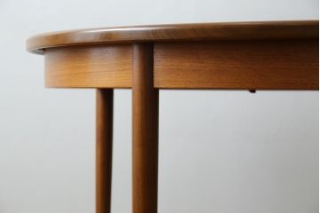 イギリスビンテージ　美品!!　G-PLAN(ジープラン)　洗練された佇まいが魅力のエクステンションテーブル(ダイニングテーブル、拡張式テーブル、食卓、2人掛け、4人掛け、6人掛け、ラウンドテーブル、ヴィンテージ、英国)(R-080285)