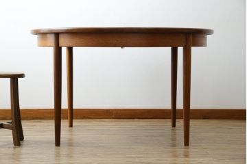 イギリスビンテージ　美品!!　G-PLAN(ジープラン)　洗練された佇まいが魅力のエクステンションテーブル(ダイニングテーブル、拡張式テーブル、食卓、2人掛け、4人掛け、6人掛け、ラウンドテーブル、ヴィンテージ、英国)(R-080285)