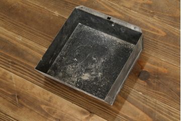 中古　美品　NESTOR MARTIN(ネスターマーティン)　S43　スタイリッシュなデザインでお部屋にも取り入れやすい薪ストーブ(暖房器具)(R-080286)