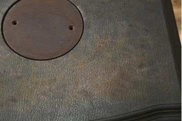 中古　美品　NESTOR MARTIN(ネスターマーティン)　S43　スタイリッシュなデザインでお部屋にも取り入れやすい薪ストーブ(暖房器具)(R-080286)