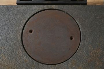 中古　美品　NESTOR MARTIN(ネスターマーティン)　S43　スタイリッシュなデザインでお部屋にも取り入れやすい薪ストーブ(暖房器具)(R-080286)