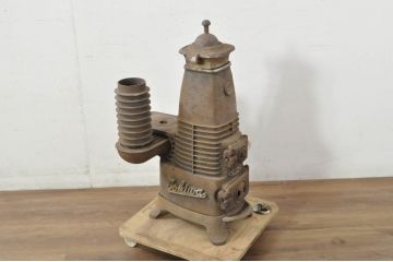 和製アンティーク　TOKIWA(トキワ)　古い質感が趣溢れる石炭ストーブ(暖房器具、練炭ストーブ)(R-080287)