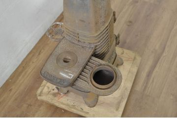 和製アンティーク　TOKIWA(トキワ)　古い質感が趣溢れる石炭ストーブ(暖房器具、練炭ストーブ)(R-080287)