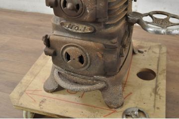 和製アンティーク　TOKIWA(トキワ)　古い質感が趣溢れる石炭ストーブ(暖房器具、練炭ストーブ)(R-080287)