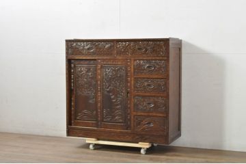 中古　美品　軽井沢彫り　隅々まで施された桜の彫りが美しいサイドボード(サイドキャビネット、サイドチェスト、収納棚、戸棚、引き出し)(R-080289)