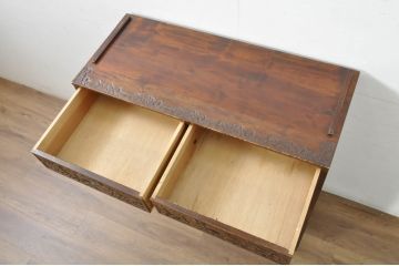 中古　美品　軽井沢彫り　隅々まで施された桜の彫りが美しいサイドボード(サイドキャビネット、サイドチェスト、収納棚、戸棚、引き出し)(R-080289)