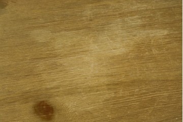 スペインヴィンテージ　パイン材　ナチュラルテイストのお部屋におすすめなアンティーク調のローチェスト　(R-080294)