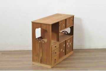 和製アンティーク　上手物!!　素朴だが作りの良いラデン漆絵の総桐茶棚(茶箪笥、飾り棚、収納棚、戸棚、引き出し)(R-080296)