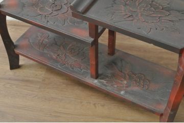和製ビンテージ　牡丹の彫刻が上品な根来塗り風の飾り棚(茶棚、あけぼの塗り、違い棚、収納棚、ヴィンテージ)(R-080303)