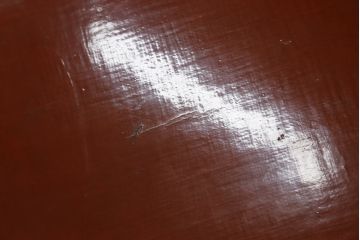 和製アンティーク　根来塗り　鎌倉彫　かわいらしいお花の彫刻入りの丸いちゃぶ台(円卓、座卓、ラウンドテーブル、ローテーブル、リビングテーブル)(R-080305)