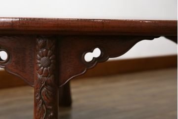 和製アンティーク　根来塗り　鎌倉彫　かわいらしいお花の彫刻入りの丸いちゃぶ台(円卓、座卓、ラウンドテーブル、ローテーブル、リビングテーブル)(R-080305)