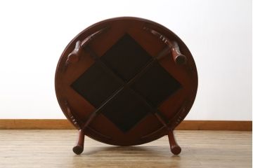和製アンティーク　根来塗り　鎌倉彫　かわいらしいお花の彫刻入りの丸いちゃぶ台(円卓、座卓、ラウンドテーブル、ローテーブル、リビングテーブル)(R-080305)