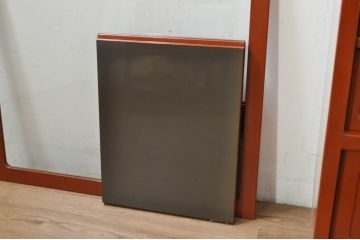 中古　超美品!!　特注!!　最上物!!　内部まで漆塗り　朱塗　布目塗り　漆の味のある風合いが目を引く茶タンス(茶箪笥、茶棚、飾り棚、収納棚、戸棚、引き出し)(製作費約300万円)(R-080306)