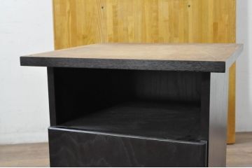 中古　ブランド家具　特注　オーダー品　天板極厚　タモ材　無垢　ブラックとナチュラルカラーのコントラストが素敵な組み立て式収納付きの特大テーブル(ダイニングテーブル、4人掛け、6人掛け、作業台、食卓、店舗什器)(定価約70万円)(R-080307)