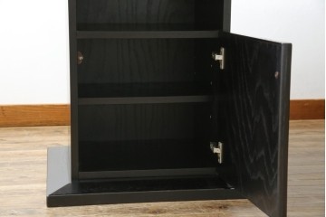 中古　ブランド家具　特注　オーダー品　天板極厚　タモ材　無垢　ブラックとナチュラルカラーのコントラストが素敵な組み立て式収納付きの特大テーブル　定価約70万円相当　(R-080307)