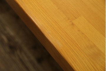 中古　ブランド家具　特注　オーダー品　天板極厚　タモ材　無垢　ブラックとナチュラルカラーのコントラストが素敵な組み立て式収納付きの特大テーブル　定価約70万円相当　(R-080307)