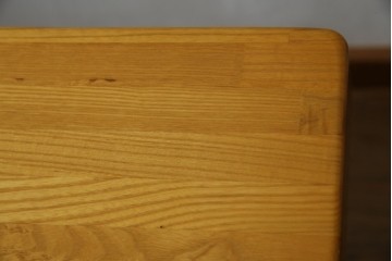 中古　ブランド家具　特注　オーダー品　天板極厚　タモ材　無垢　ブラックとナチュラルカラーのコントラストが素敵な組み立て式収納付きの特大テーブル　定価約70万円相当　(R-080307)