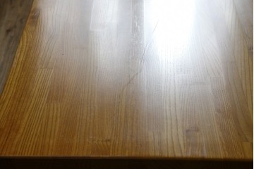 中古　ブランド家具　特注　オーダー品　天板極厚　タモ材　無垢　ブラックとナチュラルカラーのコントラストが素敵な組み立て式収納付きの特大テーブル　定価約70万円相当　(R-080307)