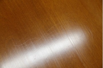 中古　美品　横浜クラシック家具　ダニエル(daniel)　品のあるデザインが目を引くダイニングテーブル　(R-080308)