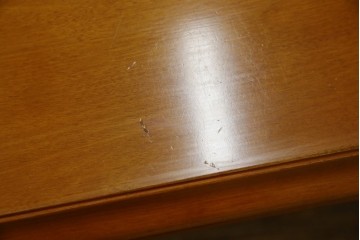 中古　美品　横浜クラシック家具　ダニエル(daniel)　品のあるデザインが目を引くダイニングテーブル　(R-080308)