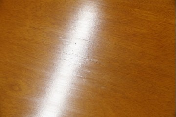 中古　美品　横浜クラシック家具　ダニエル(daniel)　品のあるデザインが目を引くダイニングテーブル　(R-080308)