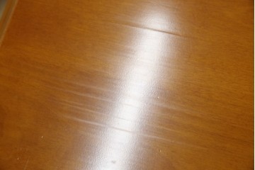 中古　美品　横浜クラシック家具　ダニエル(daniel)　品のあるデザインが目を引くダイニングテーブル　(R-080308)