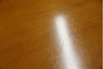 中古　美品　横浜クラシック家具　ダニエル(daniel)　品のあるデザインが目を引くダイニングテーブル　(R-080308)