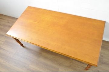 中古　美品　横浜クラシック家具　ダニエル(daniel)　品のあるデザインが目を引くダイニングテーブル(4人掛け、6人掛け、食卓)(R-080308)