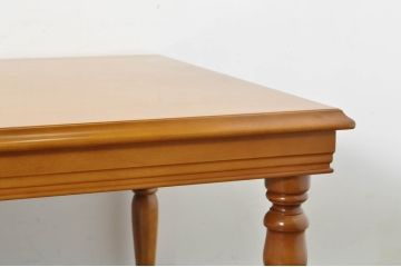 中古　美品　横浜クラシック家具　ダニエル(daniel)　品のあるデザインが目を引くダイニングテーブル(4人掛け、6人掛け、食卓)(R-080308)