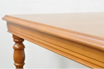 中古　美品　横浜クラシック家具　ダニエル(daniel)　品のあるデザインが目を引くダイニングテーブル(4人掛け、6人掛け、食卓)(R-080308)