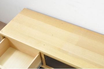 中古　ブランド家具　アクタス取り扱い　特注モデル　オーク材　シンプルなデザインが取り入れやすいテレビ台(リビングボード、テレビボード、収納棚、引き出し)(定価約25万円)(R-080310)