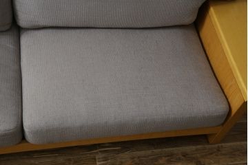 中古　CONDE HOUSE(カンディハウス)　ツイスト(TWIST)　ナチュラルテイストの空間づくりに活躍する3人掛けソファ(二人掛け、3Pソファ)(定価約36万円)(R-080311)