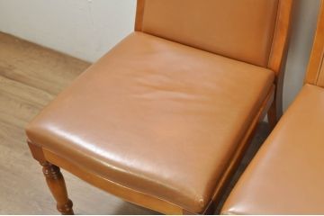 中古　横浜クラシック家具　ダニエル(daniel)　本革(レザー)　品のある佇まいが素敵なダイニングチェア5脚セット(椅子、イス、アームレスチェア、バラ売り可能)(定価1脚約25万円)(R-080314)