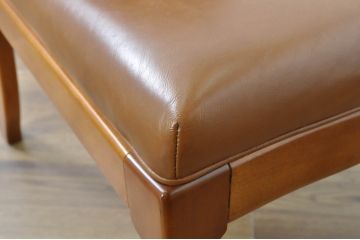 中古　横浜クラシック家具　ダニエル(daniel)　本革(レザー)　品のある佇まいが素敵なダイニングチェア5脚セット(椅子、イス、アームレスチェア、バラ売り可能)(定価1脚約25万円)(R-080314)