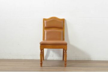中古　横浜クラシック家具　ダニエル(daniel)　本革(レザー)　品のある佇まいが素敵なダイニングチェア(椅子、イス、アームレスチェア)(定価約25万円)(R-080315)