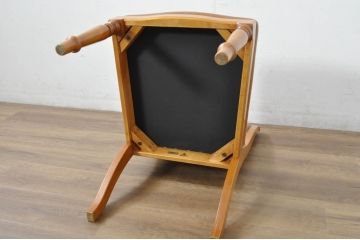 中古　横浜クラシック家具　ダニエル(daniel)　本革(レザー)　品のある佇まいが素敵なダイニングチェア(椅子、イス、アームレスチェア)(定価約25万円)(R-080315)