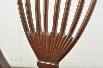 アメリカビンテージ　高級品!!　ヘップルホワイト様式　マホガニー材　凝った彫刻が魅力的なチェア4脚セット(ダイニングチェア、椅子、イス、ヴィンテージ、バラ売り可能)(R-080316)