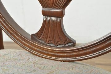 アメリカビンテージ　高級品!!　ヘップルホワイト様式　マホガニー材　凝った彫刻が魅力的なチェア4脚セット(ダイニングチェア、椅子、イス、ヴィンテージ、バラ売り可能)(R-080316)