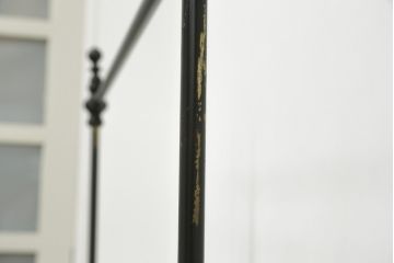 フランスビンテージ　緩やかなカーブを描く脚がお洒落な真鍮(しんちゅう)とアイアンのハンガーラック(ポールハンガー、洋服掛け、コート掛け、店舗什器、ヴィンテージ)(R-080318)