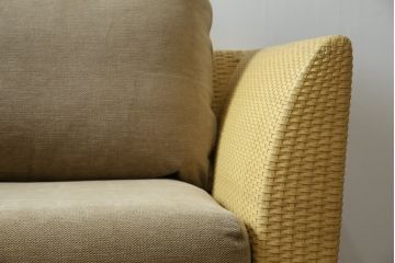 中古　美品　arflex(アルフレックス)　A・SOFA (エー・ソファ) HOLIDAYS(ホリデイズ)　本革(レザー)　水牛革を編み込んだ涼しげなデザインがおしゃれな一人掛けソファ(アームソファ、ラウンジソファ、1人掛け、1P)(定価約26万円)(R-080323)