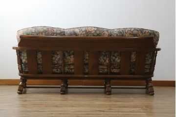 中古　カリモク家具(karimoku)　COLONIAL(コロニアル)シリーズ　クラシカルな佇まいが魅力的な3人掛けソファ(三人掛け、3Pソファ)(R-080324)