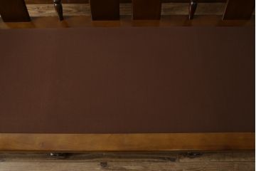 中古　カリモク家具(karimoku)　COLONIAL(コロニアル)シリーズ　クラシカルな佇まいが魅力的な3人掛けソファ(三人掛け、3Pソファ)(R-080324)