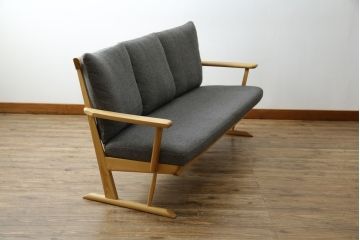 中古　ブランド家具　ナガノインテリア　シンプルなデザインが取り入れやすい3人掛けソファ(三人掛け、3Pソファ)(定価約18万円)(R-080327)