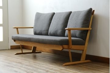 中古　ブランド家具　ナガノインテリア　シンプルなデザインが取り入れやすい3人掛けソファ(三人掛け、3Pソファ)(定価約18万円)(R-080327)