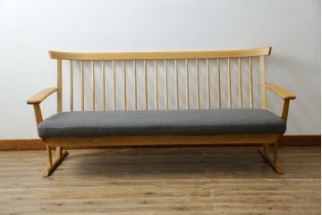 中古　ブランド家具　ナガノインテリア　シンプルなデザインが取り入れやすい3人掛けソファ(三人掛け、3Pソファ)(定価約18万円)(R-080327)