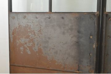中古　手作り　オーダー品　重厚なアイアン吊り戸2枚セット(アイアンドア、玄関戸、鉄扉、引き戸、ガラス戸、建具、バラ売り可能)(R-080328)