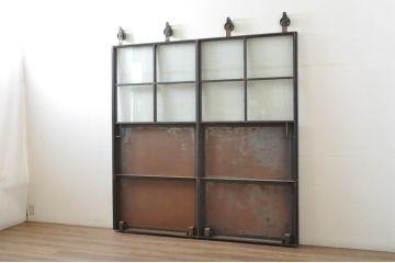中古　手作り　オーダー品　重厚なアイアン吊り戸2枚セット(アイアンドア、玄関戸、鉄扉、引き戸、ガラス戸、建具、バラ売り可能)(R-080328)