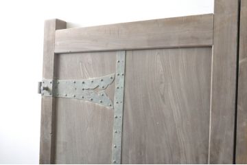 アンティーク建具　特大!!　極厚!!　総欅(ケヤキ)材　存在感のある銅金具の門扉1対2枚セット(蔵戸、玄関戸、両開きドア、木製扉)(R-080330)